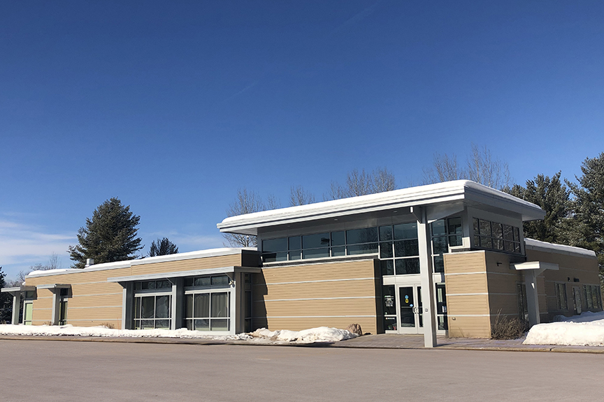 Picture of the entrance of Aspirus Cardiology - Rhinelander.